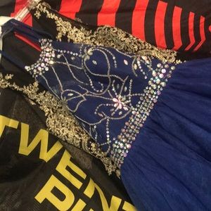 Homecoming/ prom dress short blue